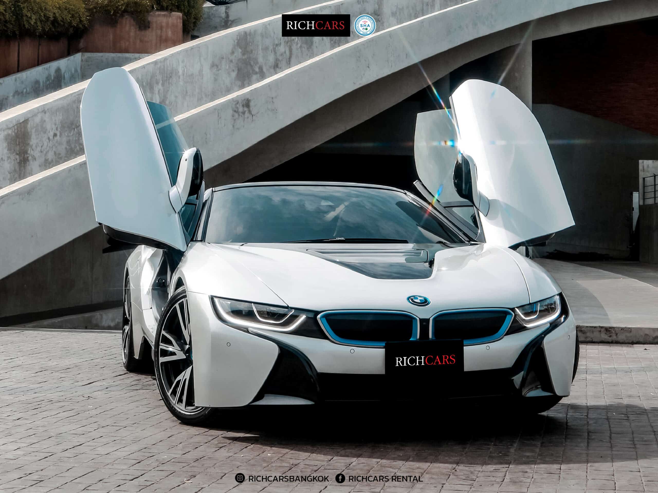 BMW i8 Roadster ตัวจริงของคนรักความเร็ว และขุมพลังใหม่ที่แรงยิ่งกว่า